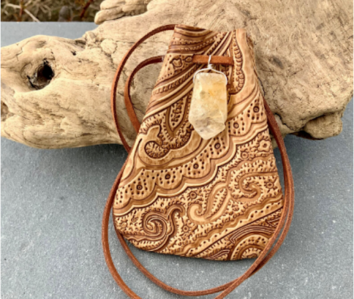 Coleção Mocca: elegância em joias com design geométrico!