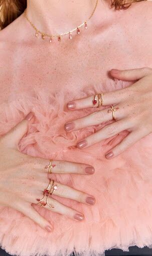 Spears: uma coleção marcada por cristais em tons de rosa!