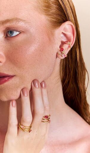 Spears: uma coleção marcada por cristais em tons de rosa!