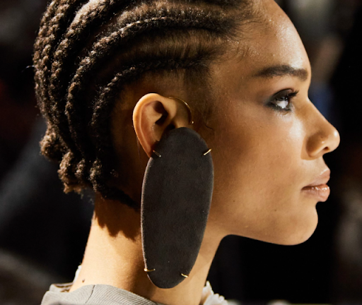 Formas orgânicas e zircônias: o encanto da Coleção Dune