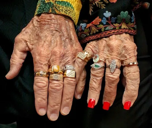 Coleção Bossa 60: luminosidade nas zircônias e madrepérola