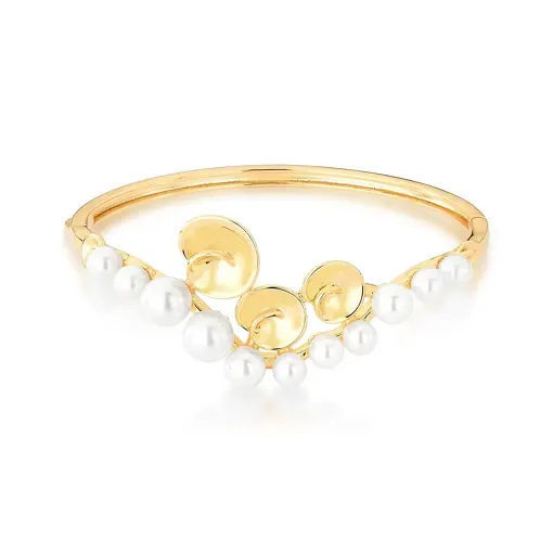 BRACELETE CURVO E LISO COM PÉROLA SHELL BANHADO A OURO