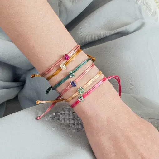PULSEIRA REGULÁVEL DE FIO ENCERADO COM CRISTAL PRATA RODINADA