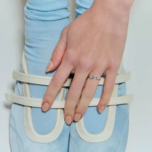 ANEL REGULÁVEL COM CRISTAIS RETANGULARES PRATA RODINADA