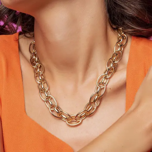 CORRENTE COM ELOS OVAIS LISOS E INTERCALADOS BANHADA A OURO