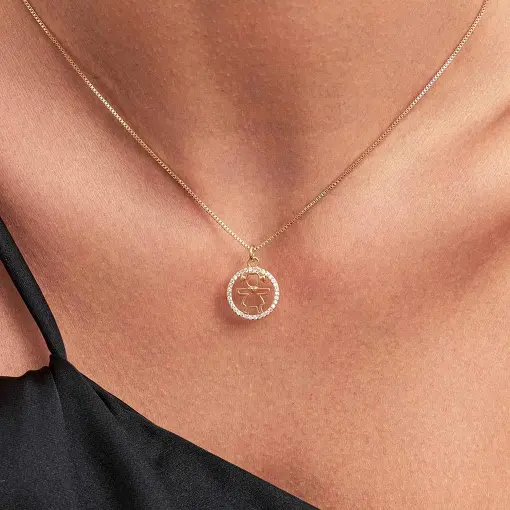 COLAR COM PINGENTE REDONDO DE MENINA EM ZIRCÔNIAS