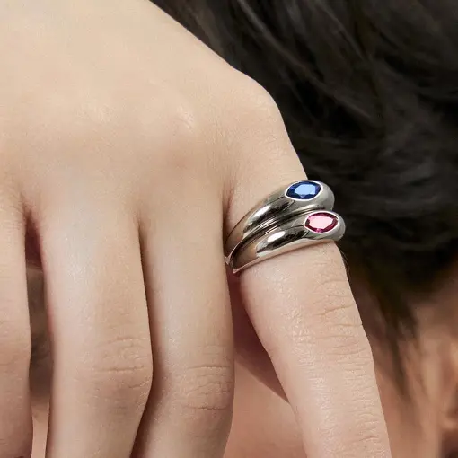 ANEL LISO COM CRISTAL NAVETE PRATA RODINADA