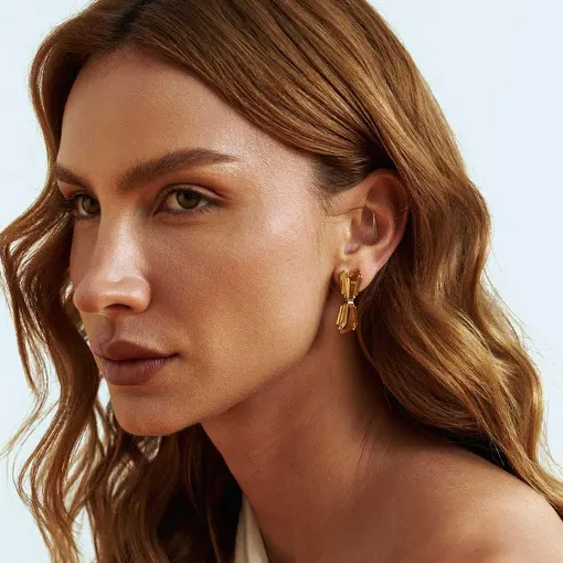 BRINCO EM PÊNDULO COM CRISTAIS RETANGULARES