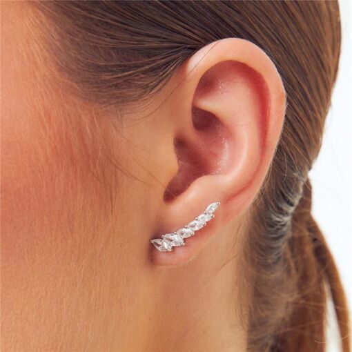 BRINCO EAR CUFF COM SEIS CRISTAIS EM NAVETE
