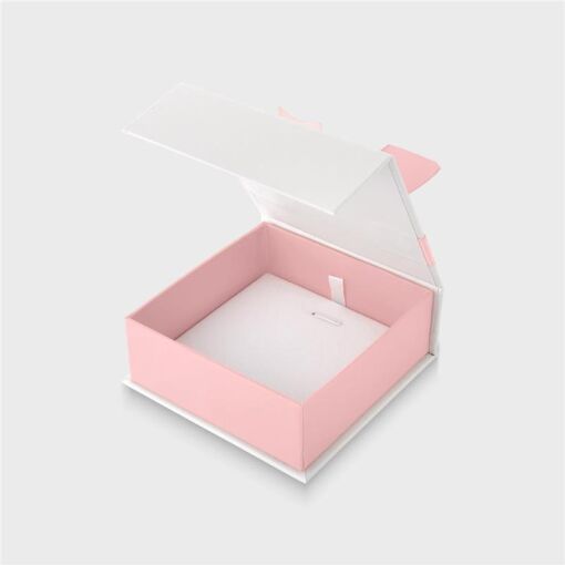 EMBALAGEM DE PAPEL ROSA E BRANCO PARA CONJUNTO