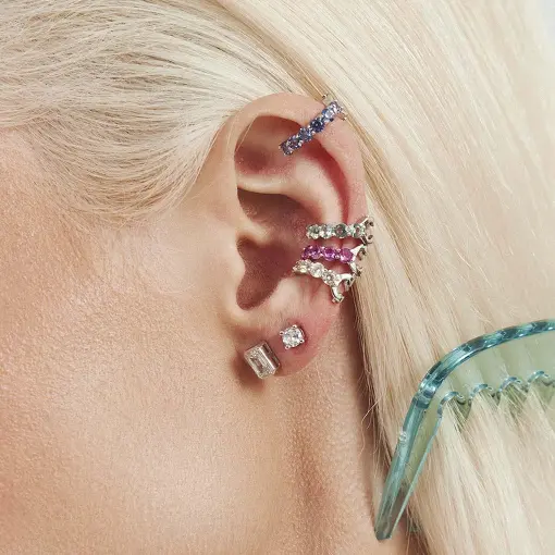 PIERCING DE ORELHA UNITÁRIO COM CRISTAIS REDONDOS PRATA RODINADA