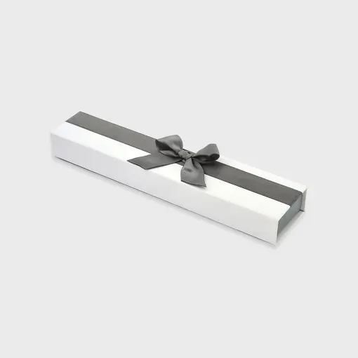 EMBALAGEM DE PAPEL CINZA E BRANCO COM VELUDO PARA PULSEIRA