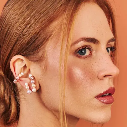PIERCING DE ORELHA COM PEROLAS QUATRO TONS BANHADO A OURO ROSÊ