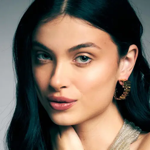 MEIA ARGOLA COM FORMAS RETANGULARES ASSIMÉTRICAS