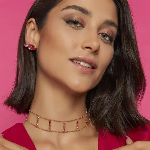 CHOKER DUAS VOLTAS COM CRISTAIS DEGRADÊ ROSA BANHADO A OURO