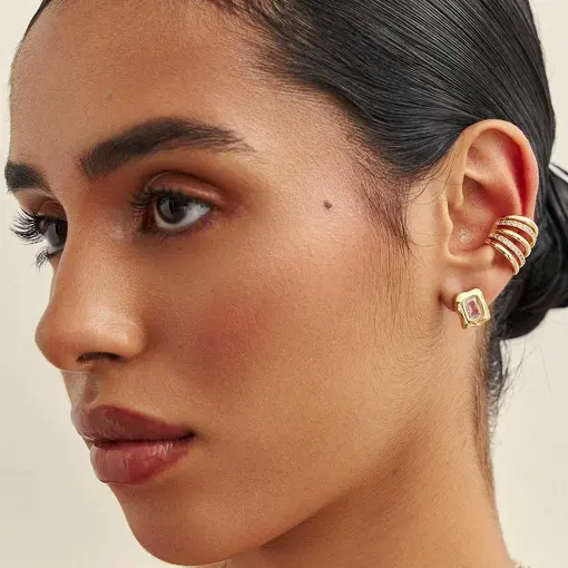 PIERCING DE ORELHA CINCO VOLTAS E ZIRCÔNIAS  BANHADO A OURO