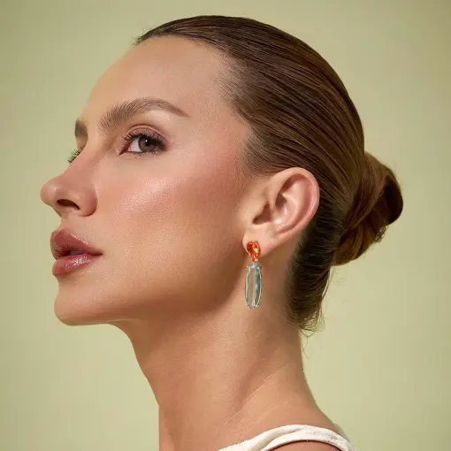 BRINCO PÊNDULO COM CRISTAIS OVAIS E REDONDOS