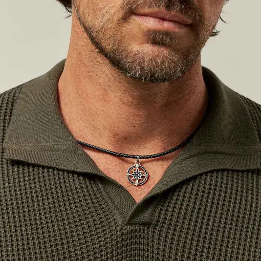 COLAR COM PINGENTE EM COURINO DE ESTRELA AÇO