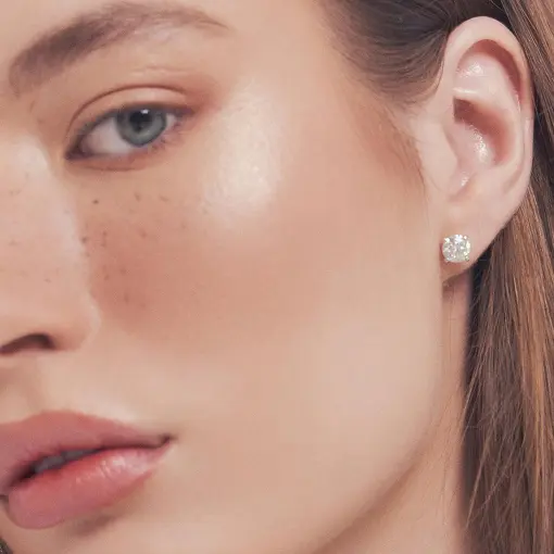 BRINCO PEDRA MOISSANITE 6.5MM PRATA RODINADA