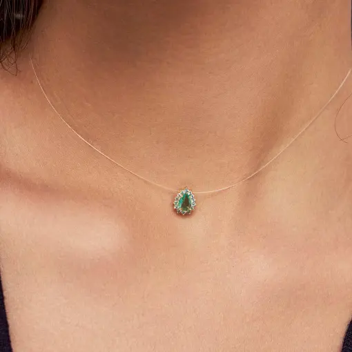 CHOKER COM PINGENTE DE GOTA EM FIO DE NYLON