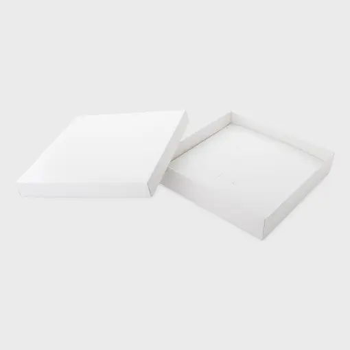 EMBALAGEM DE PAPEL QUADRADA NA COR BRANCA COM 8 UNIDADES
