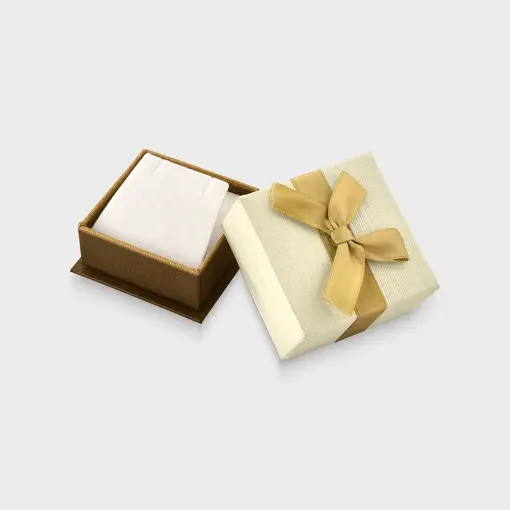 CAIXA CARTONADA NA COR CHAMPAGNE COM LAÇO DOURADO PARA CONJUNTO