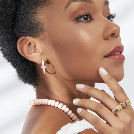 MEIA ARGOLA ESMALTADO ROSA BANHADA A OURO