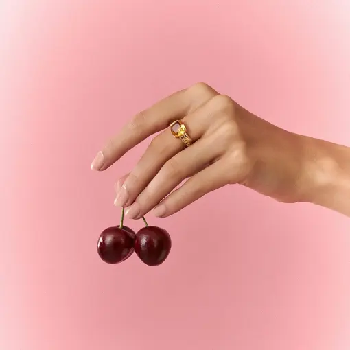 ANEL COM CRISTAL QUADRADO