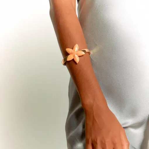 BRACELETE COM ESTRELA ESMALTADO LISO