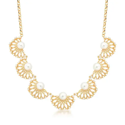 COLAR COM FLORES E PÉROLAS SHELL BANHADO A OURO