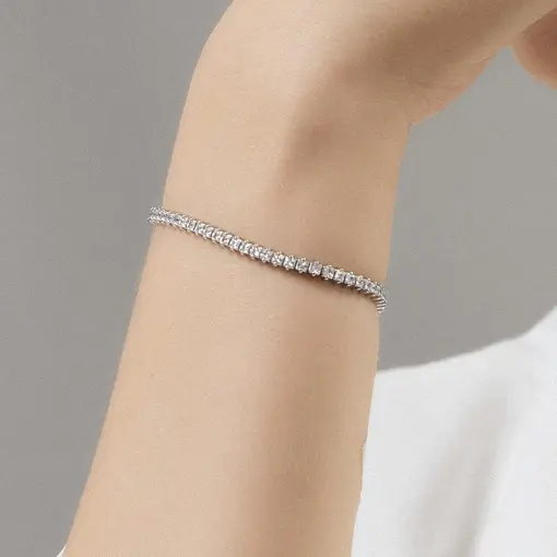 PULSEIRA RIVIERA COM ZIRCÔNIAS QUADRADAS BRANCA PRATA RODINADA