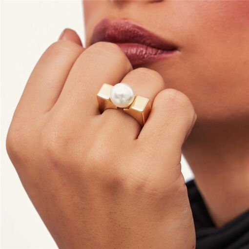 ANEL QUADRADO COM PÉROLA SHELL BANHADO A OURO