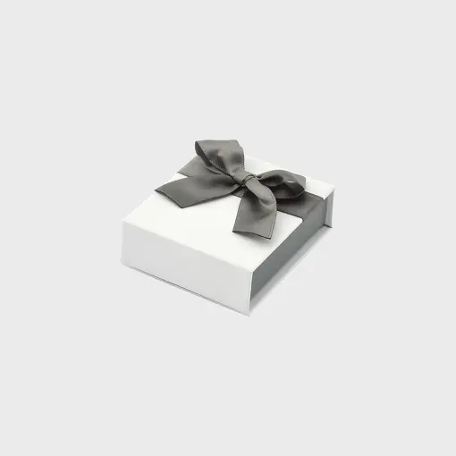 EMBALAGEM DE PAPEL CINZA E BRANCO PARA CONJUNTO