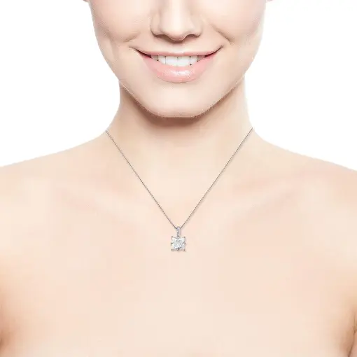 COLAR COM QUADRADO CRISTAL PRATA RODINADA