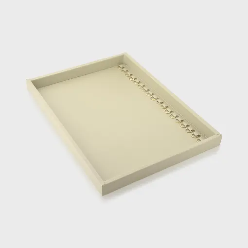 BANDEJA PARA PULSEIRA EM COURINO COR PÉROLA PARA BOLSA