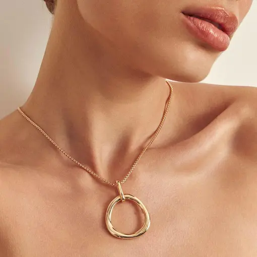 COLAR COM PINGENTE REDONDO VAZADO E LISO