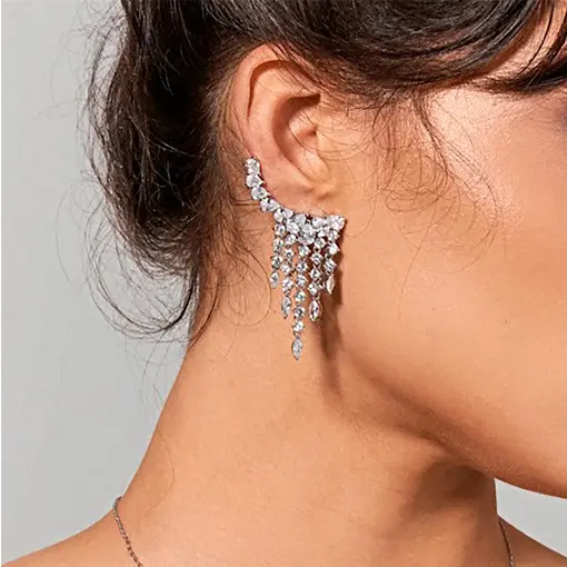 BRINCO EAR CUFF COM CRISTAIS DIVERSOS BANHADO A RÓDIO