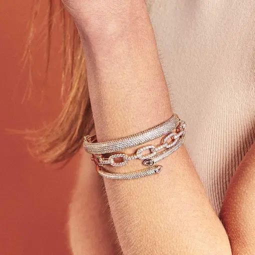 BRACELETE COM ABERTURA EM CRISTAIS E ZIRCÔNIAS