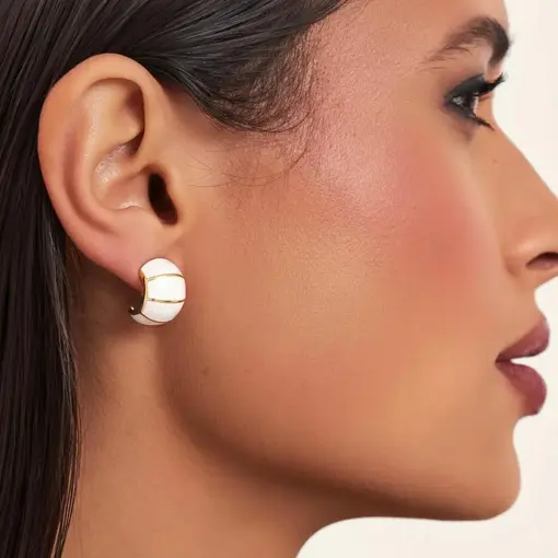 BRINCO ESMALTADO ABAULADO E CURVO