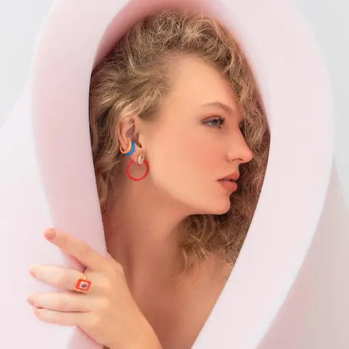 PIERCING DE ORELHA ESMALTADO AZUL ESCURO BANHADO A OURO