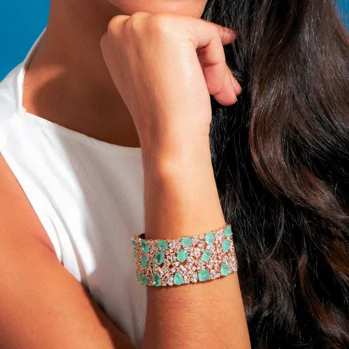 BRACELETE COM CRISTAIS TURMALINA FUSION BANHADO A OURO