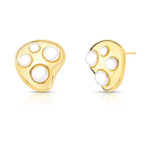 BRINCO CURVO COM PÉROLA SHELL BANHADO A OURO