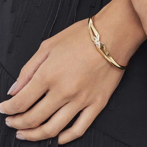 BRACELETE GEOMÉTRICO COM CRISTAL DE GOTA VAZADO