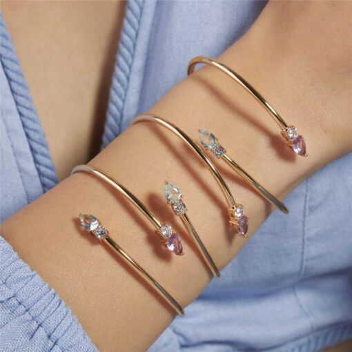 BRACELETE DUAS VOLTAS COM CRISTAIS COLORIDOS BANHADO A OURO