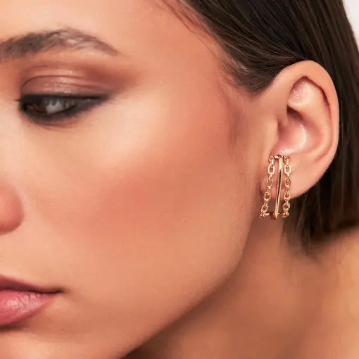 BRINCO EAR HOOK LISO COM ELOS BANHADO A OURO