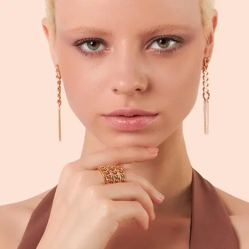 BRINCO PÊNDULO EM ELOS GROUMET BANHADO A OURO