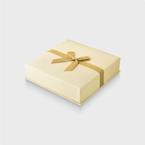 CAIXA CARTONADA PARA COLAR NA COR CHAMPAGNE COM LAÇO DOURADO