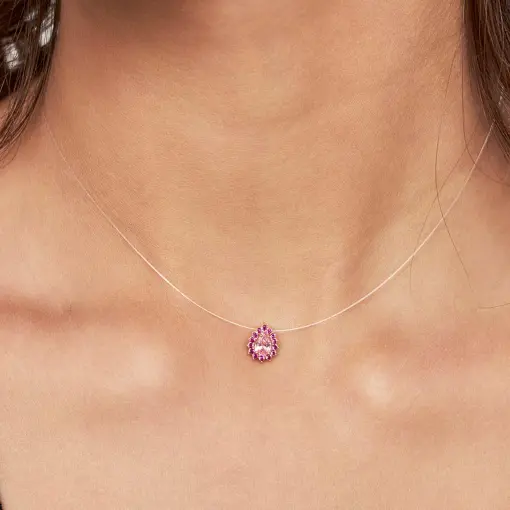 CHOKER COM PINGENTE DE GOTA EM FIO DE NYLON