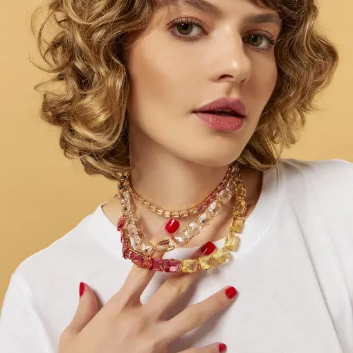 COLAR COM CRISTAIS RETANGULARES ROSA E PRASIOLITA BANHADO A OURO