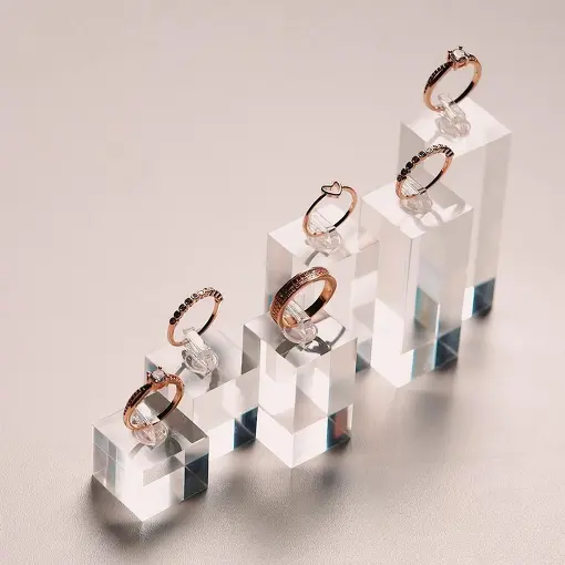 KIT EXPOSITOR ACRILICO COM 6 PEÇAS  PARA ANÉIS